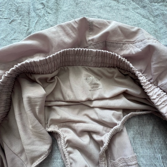 3/$10 🏷️ Old Navy running shorts - Picture 8 of 8